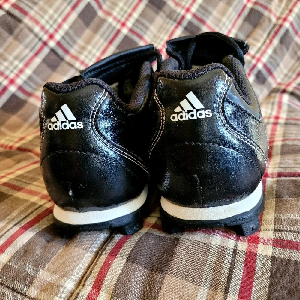 Kids Addias Cleats - Picture 6 of 8